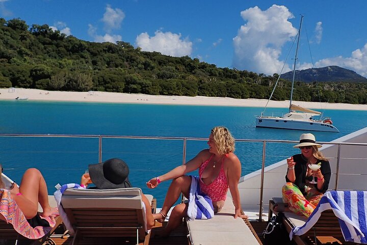 Snorkel & Whitehaven Beach Eco Cruise, Lunch | Från Airlie Beach