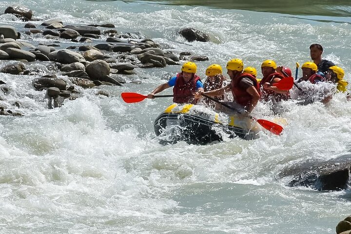Geweldige Rafting-ervaring op de Last Wild Vjosa-rivier van Europa in Permet, Albanië