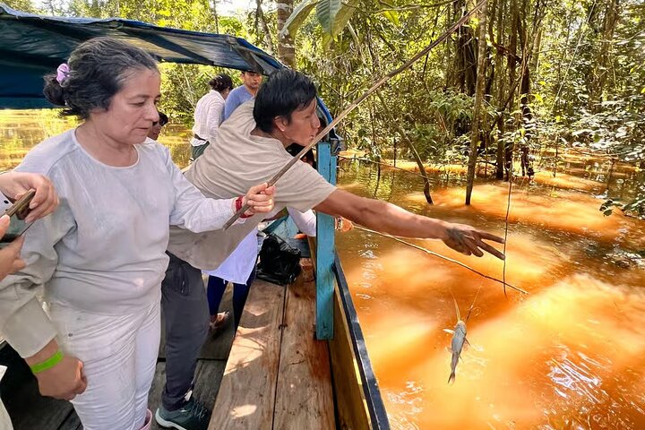Leticia Safari 2 dias e 1 noite em barco-casa na selva e no rio