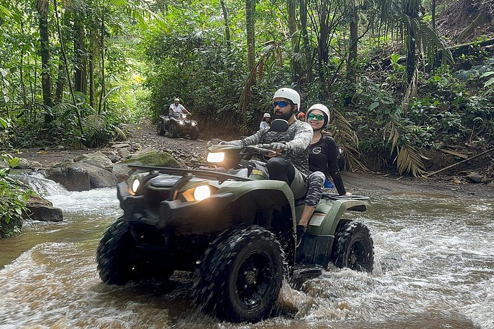 Tour Guiado en ATV por la Jungla y la Tribu Maleku