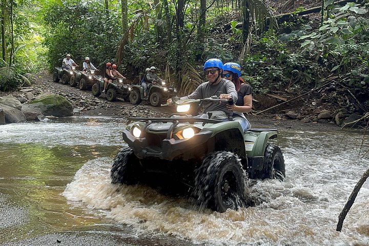 Tour Guiado en ATV por la Jungla y la Tribu Maleku