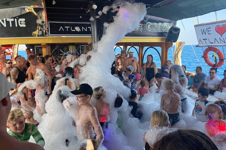 Antalya / Belek / Lara : Paseo en barco en cascada con almuerzo y bebidas