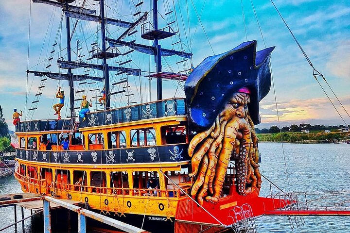 Antalya / Belek / Lara : Paseo en barco en cascada con almuerzo y bebidas