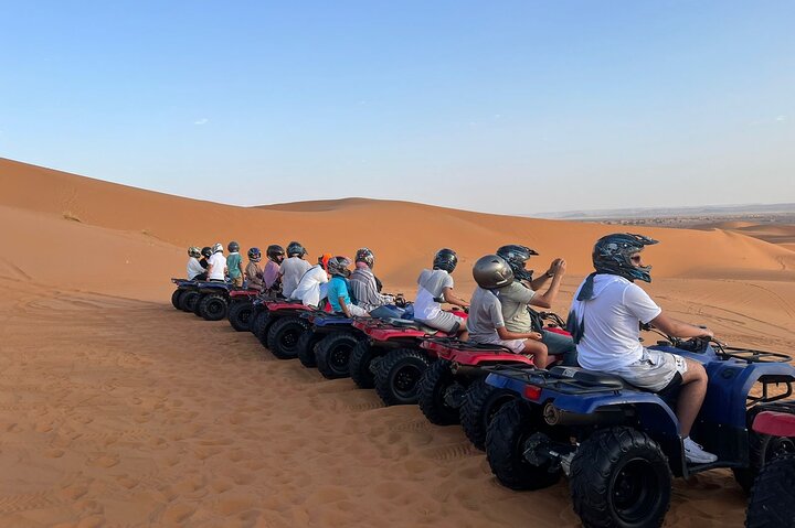 Noche en el desierto de Merzouga desde Erfoud & Camel Ride & Quad ATV