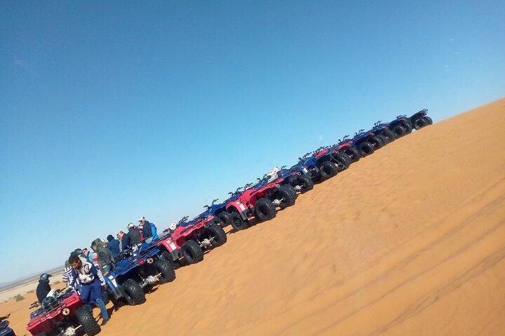 Noche en el desierto de Merzouga desde Erfoud & Camel Ride & Quad ATV
