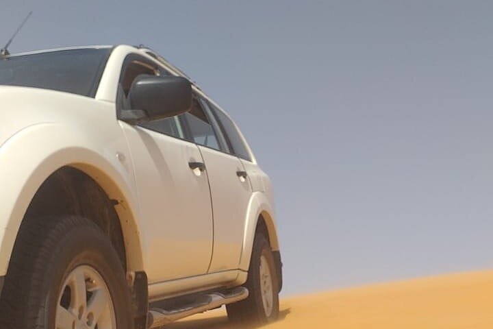 Noche en el desierto de Merzouga desde Erfoud & Camel Ride & Quad ATV