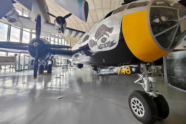 Duxford IWM Air Museum & Airfield Voiture privée Easy London Pickup