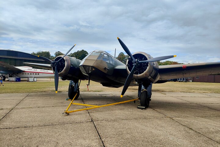 Duxford IWM Air Museum & Airfield Voiture privée Easy London Pickup