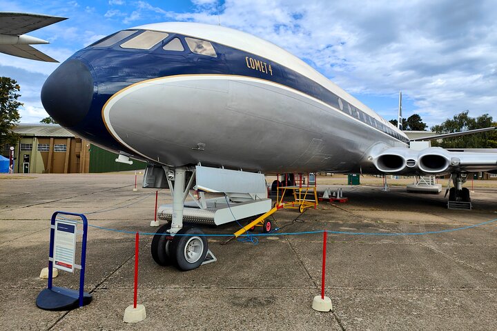 Duxford IWM Air Museum & Airfield Voiture privée Easy London Pickup