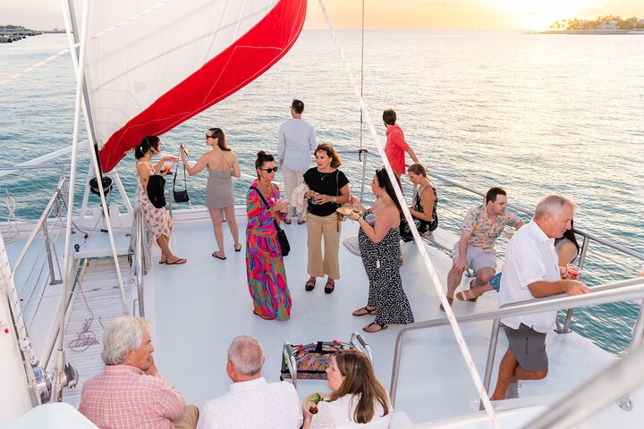 Key West Signature Sunset Sail med levende musikk, åpen bar og mat
