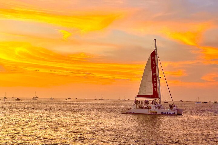 Key West Signature Sunset Sail med levende musikk, åpen bar og mat