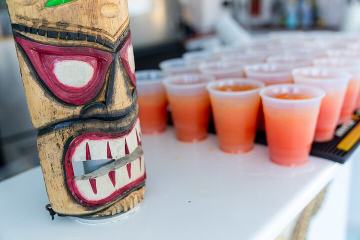Key West Sunset Cruise: Middag, live musikk og drikkevarer inkludert