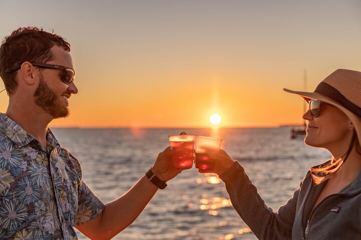 Key West Sunset Cruise: Middag, live musikk og drikkevarer inkludert