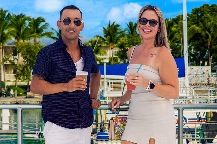 Key West Sunset Cruise: Middag, live musikk og drikkevarer inkludert