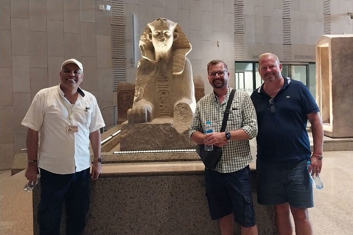 Tour privado a las pirámides de Giza y al Gran Museo desde el puerto de Alejandría