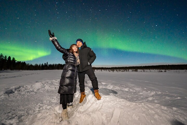 Excursión para grupos pequeños para fotografiar la aurora boreal en Rovaniemi