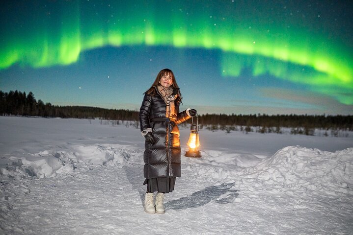 Excursión para grupos pequeños para fotografiar la aurora boreal en Rovaniemi