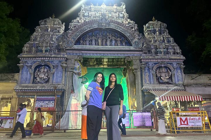 Ceremonia nocturna en el templo Madurai Meenakshi Amman