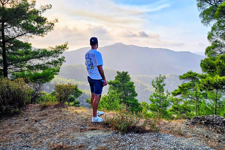 TOUR PRIVADO | Troodos : Cascada, Pueblos & Almuerzo chipriota
