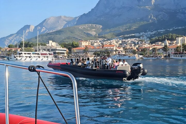 Makarska 3 - Island Speedboat Tour: Blå grottan på Hvar & Blå lagunen
