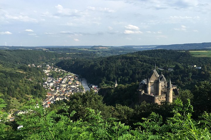 Luxembourg Vianden Castle Tour with Transfer + surprise stop