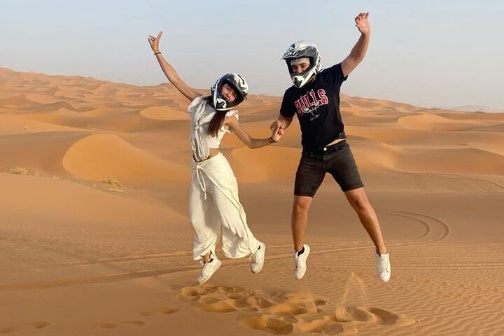 Agadir/Taghazout: Sunset Sandboarding Quad Bike & Marokkansk Middag