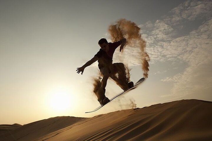 Agadir/Taghazout: Sunset Sandboarding Quad Bike & Marokkansk Middag