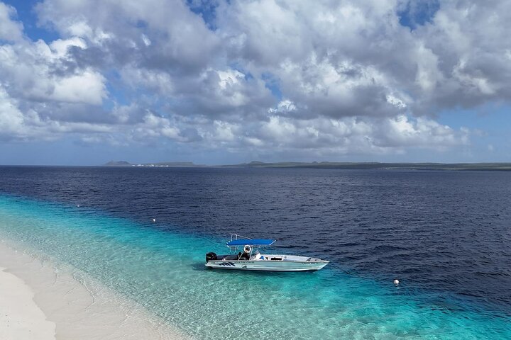 Charter privado con crucero por el Parque Marino Capitán Bonaire 3hrs.