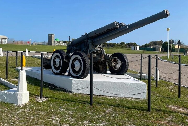 Visite de la prison d'une demi-journée de Robben Island avec billet de ferry pré-réservé.