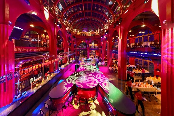Romantic Dinner with Symphony Show & Kiss of the Sea Fireworks