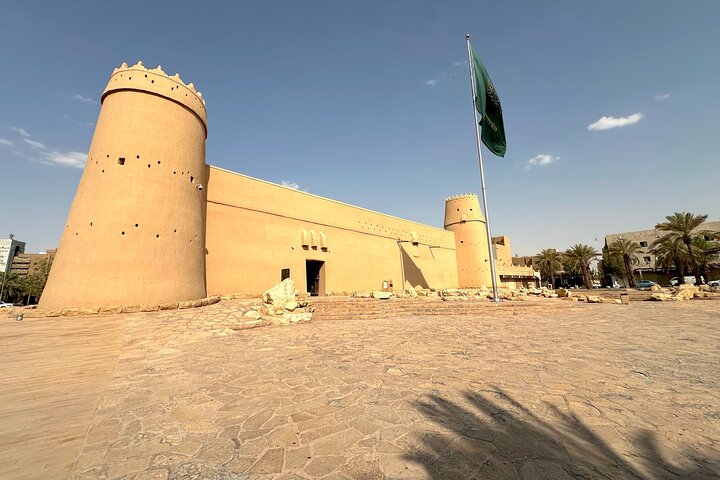Riyadh Private Customizable Day Tour with Guide and Vehicle