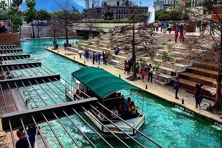 Best "City tour Monterrey de Noche" + Guide + transfer