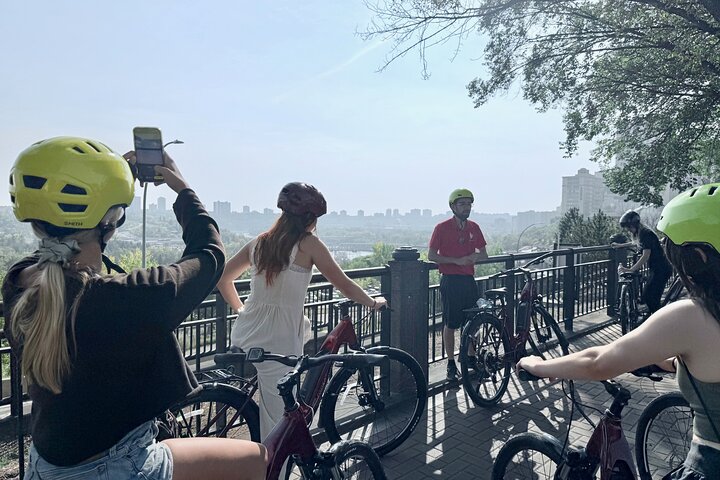 Edmonton City Highlights Tour de bicicleta de 3 horas, upgrade de bicicleta elétrica disponível.