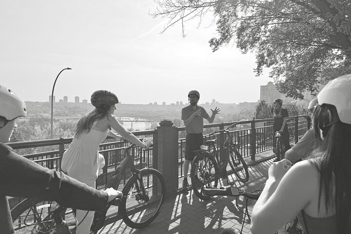 Edmonton City Highlights Tour de bicicleta de 3 horas, upgrade de bicicleta elétrica disponível.