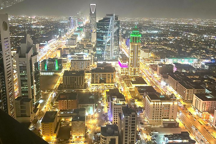 Riyadh Private Customizable Day Tour with Guide and Vehicle