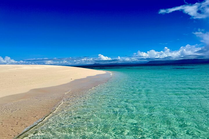 Aventura de navegación y snorkel en Outer Reef Mackay Cay desde Port Douglas