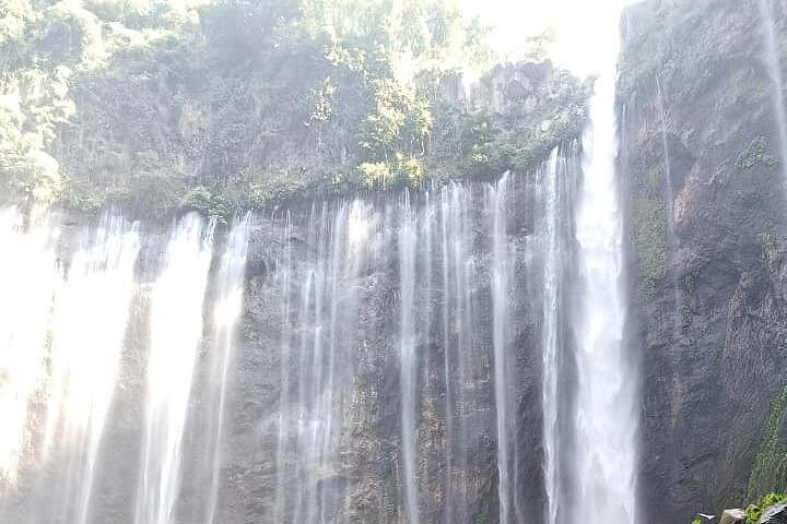 Tour Privado de 1 Día a la Cascada Tumpak Sewu desde Malang/Surabaya