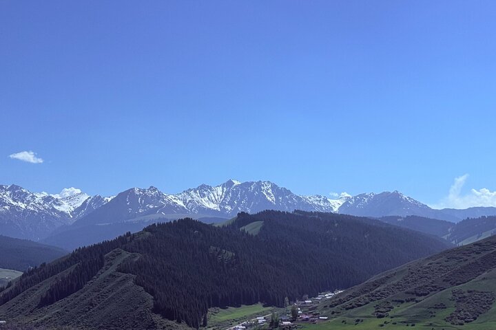 Private Day Tour naar Nanshan Pasture en Tianshan Grand Canyon