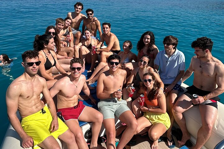 Tour in motoscafo Nuoto Snorkeling nella spiaggia di Pigeon Cave Mirror