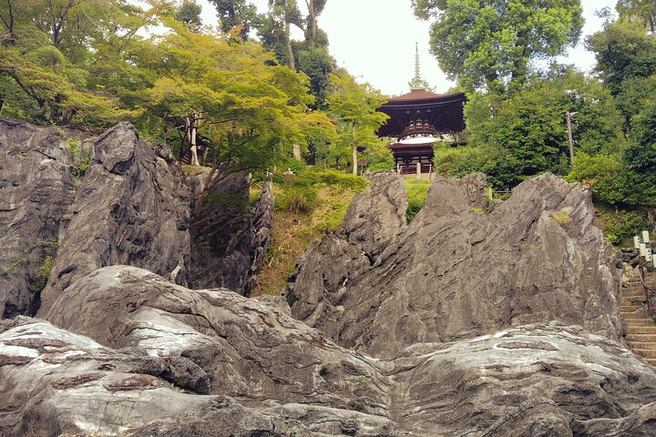 Otsu : Tempio di pietra sacra di Ishiyama-dera sul lago Biwa
