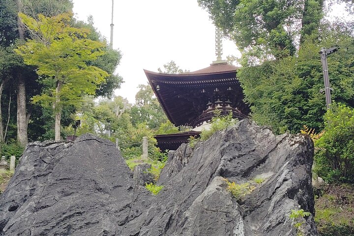Otsu : Tempio di pietra sacra di Ishiyama-dera sul lago Biwa