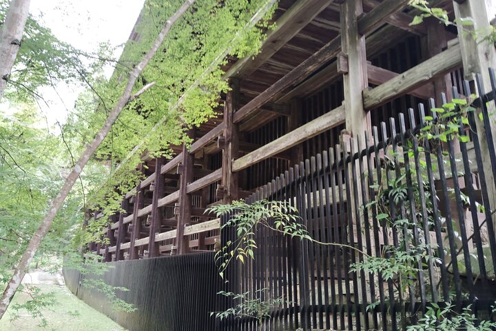 Otsu : Tempio di pietra sacra di Ishiyama-dera sul lago Biwa