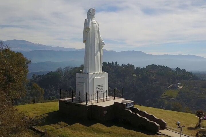 Descubra as incríveis paisagens, história e gastronomia de Tucumán