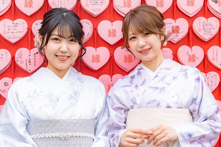 Experiencia privada de kimono y ceremonia del té en Inuyama Castle Town