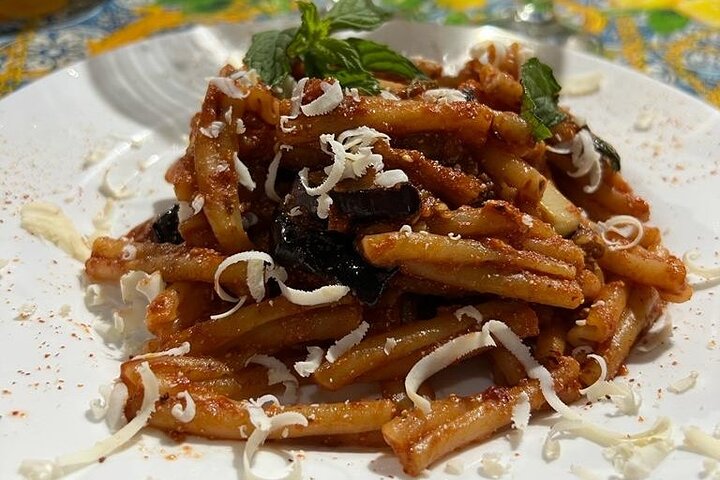 Palermo Food Tour : 10 + Proeverijen van Arancini, Cannoli, Wijn & Meer