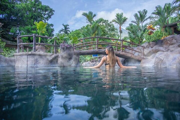 Arenal Volcano & Hot Springs Heldagstur från San José