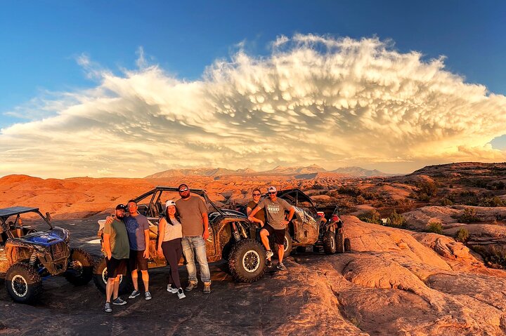BEST! Tour en U-Drive 4X4 por Moab + Pistas de dinosaurios!