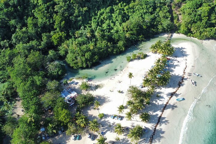 Aventura en Samaná: Cayo Levantado y Salto del Limón.
