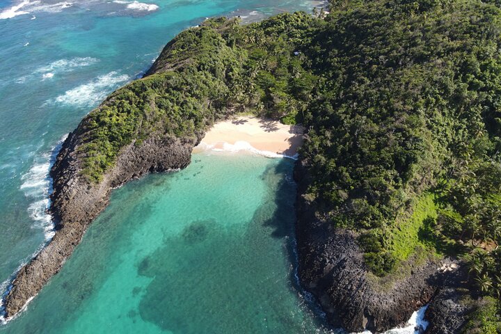 Aventura en Samaná: Cayo Levantado y Salto del Limón.