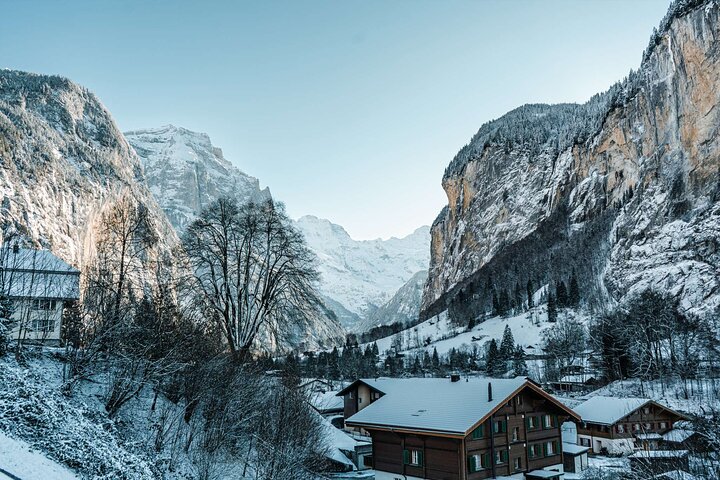 Da Basilea: Alpi svizzere, Lauterbrunnen, Grotte di Beatus Piccolo gruppo